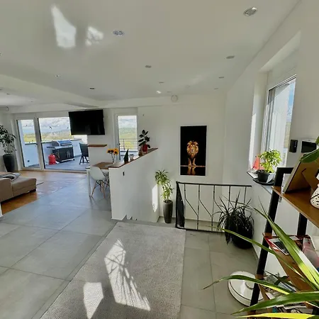 Apartmán Penthouse Mit Ausblick *